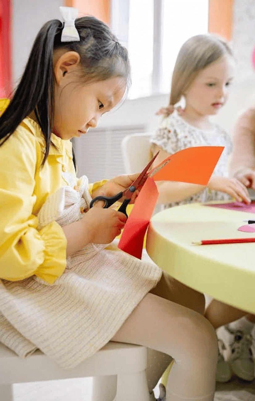 Die Paper Craft - Whitley, Kelsey, Elayna in Kindergarten